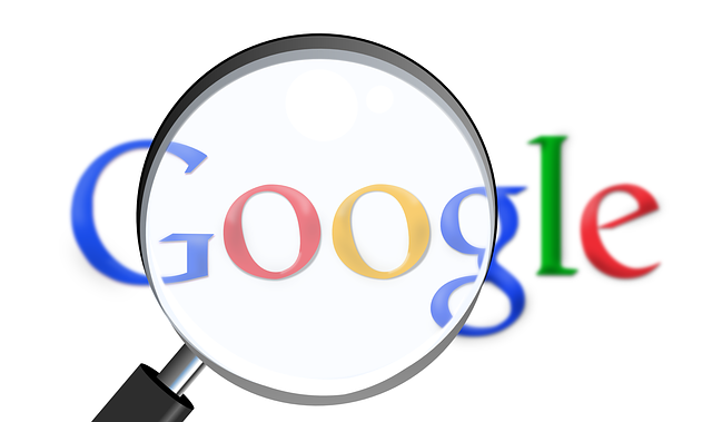 Google magnifying glass illustration on where to place links on a page 